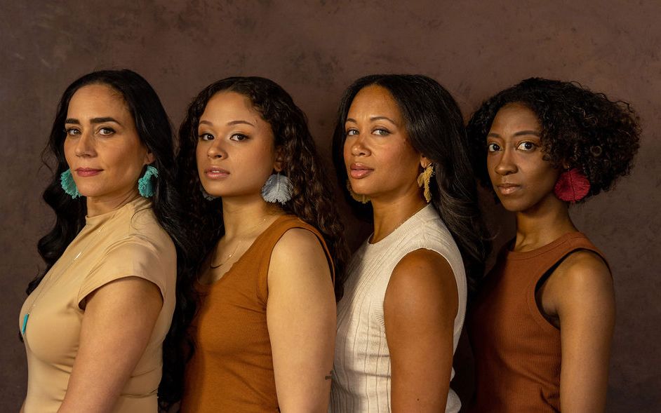 Personal brand photo, group portrait, brown backdrop